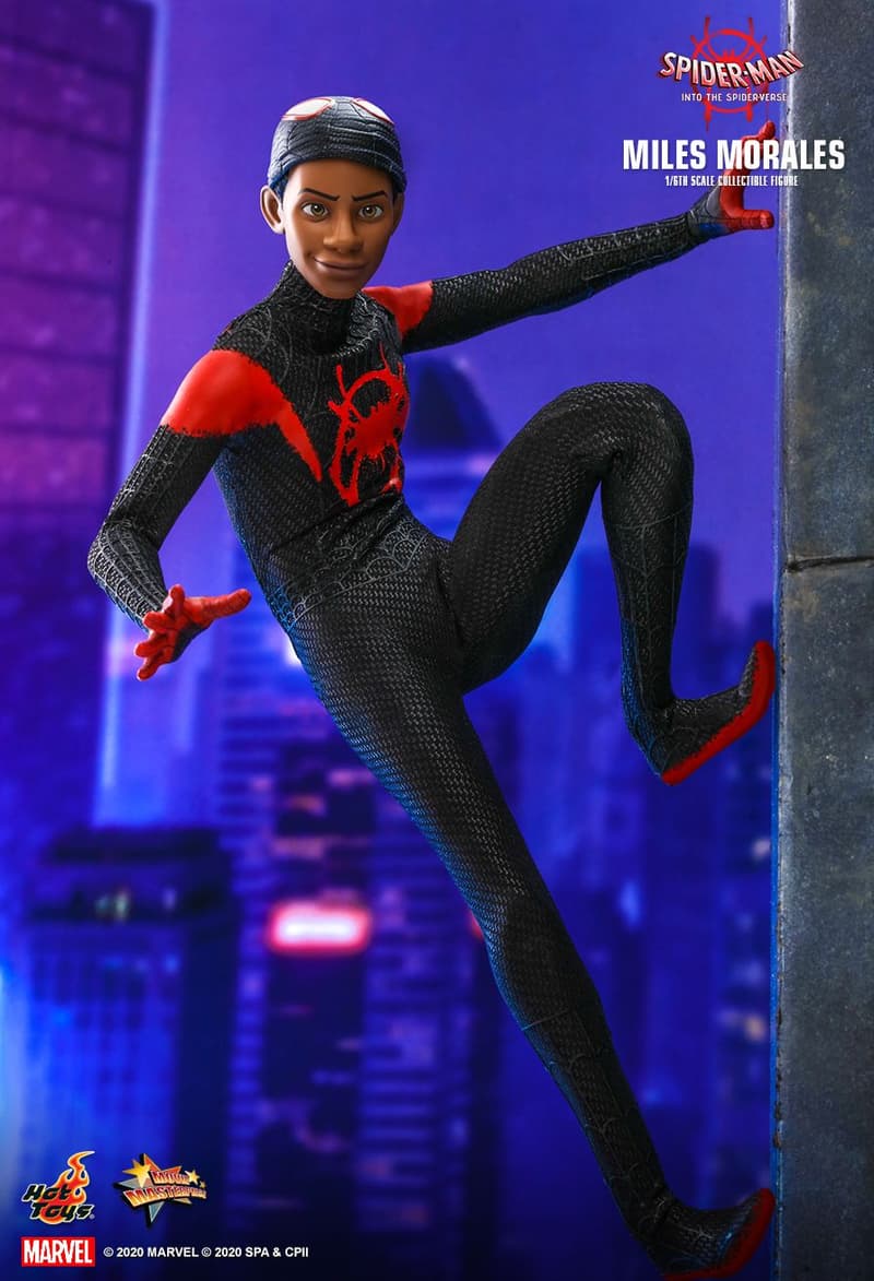 Hot Toys 推出《蜘蛛俠：跳入蜘蛛宇宙》主角 Miles Morales 1：6 尺寸人偶