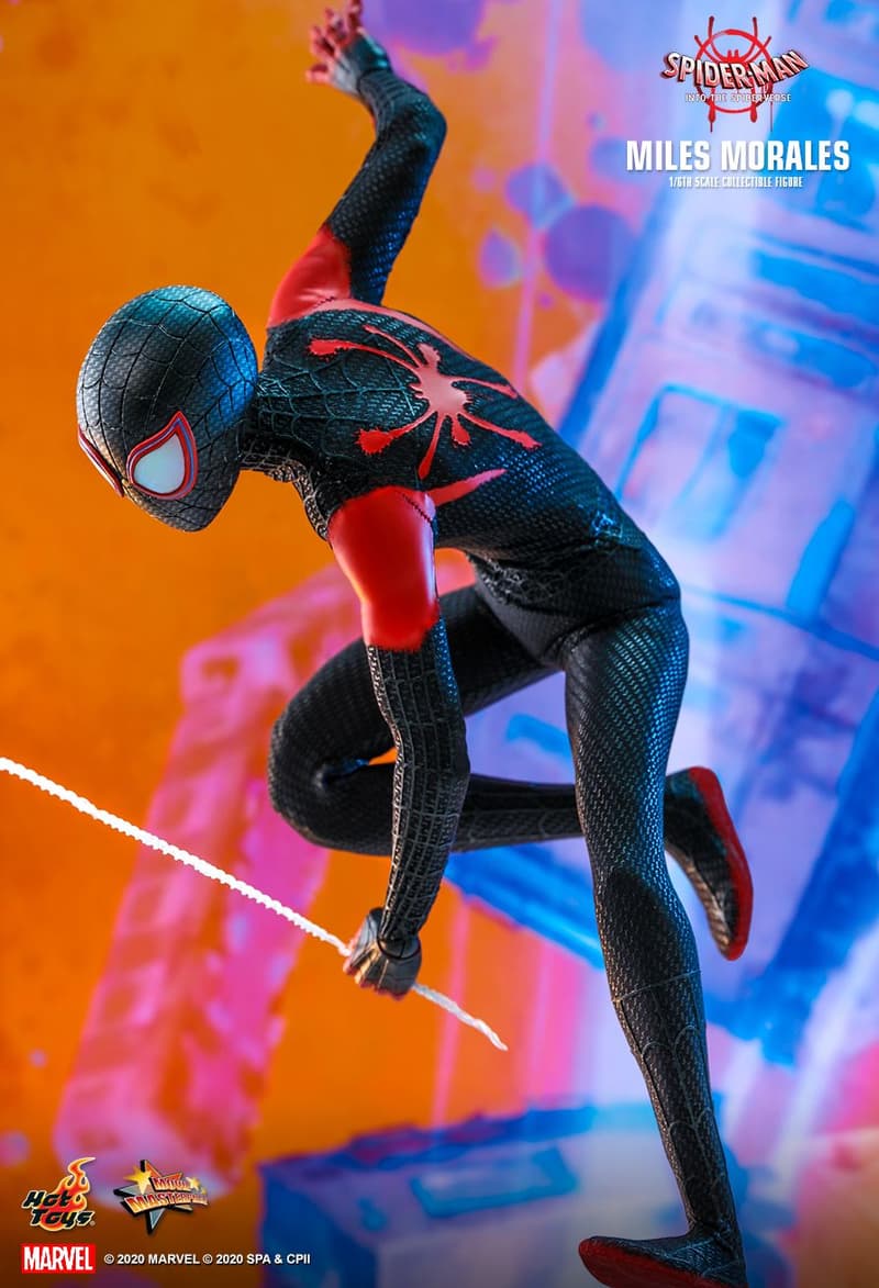 Hot Toys 推出《蜘蛛俠：跳入蜘蛛宇宙》主角 Miles Morales 1：6 尺寸人偶