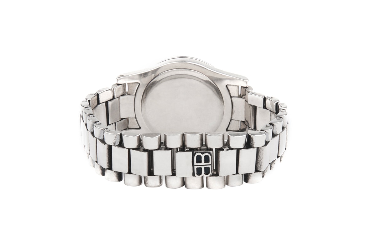 Logo 狂熱 - Balenciaga 打造金、銀兩款別注「手錶手環」
