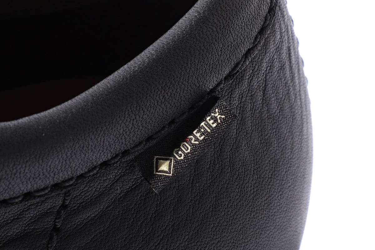 BEAMS x Clarks 最新 GORE-TEX 機能聯乘 Wallabee 鞋款發佈