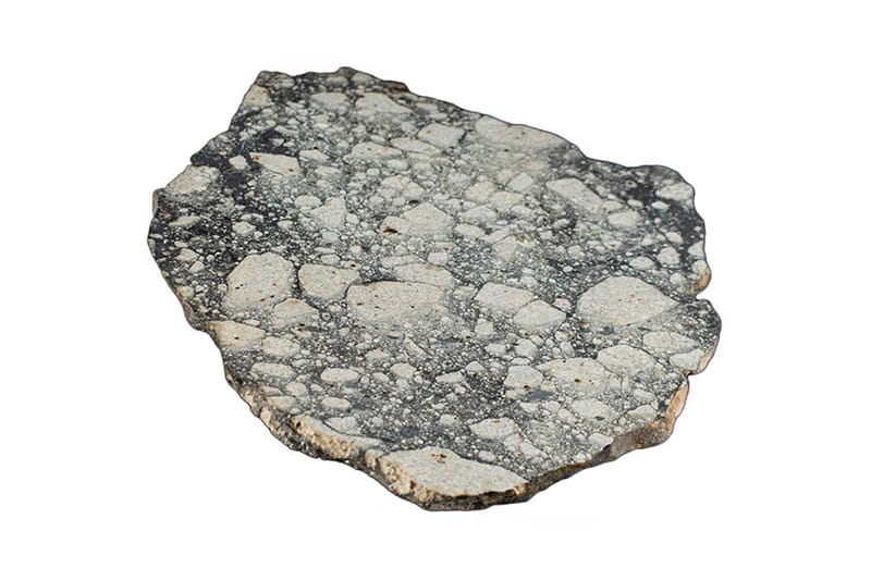 錯過不再 − 稀有 NWA 5000 隕石碎片目前以 25 萬美元正式拍賣中