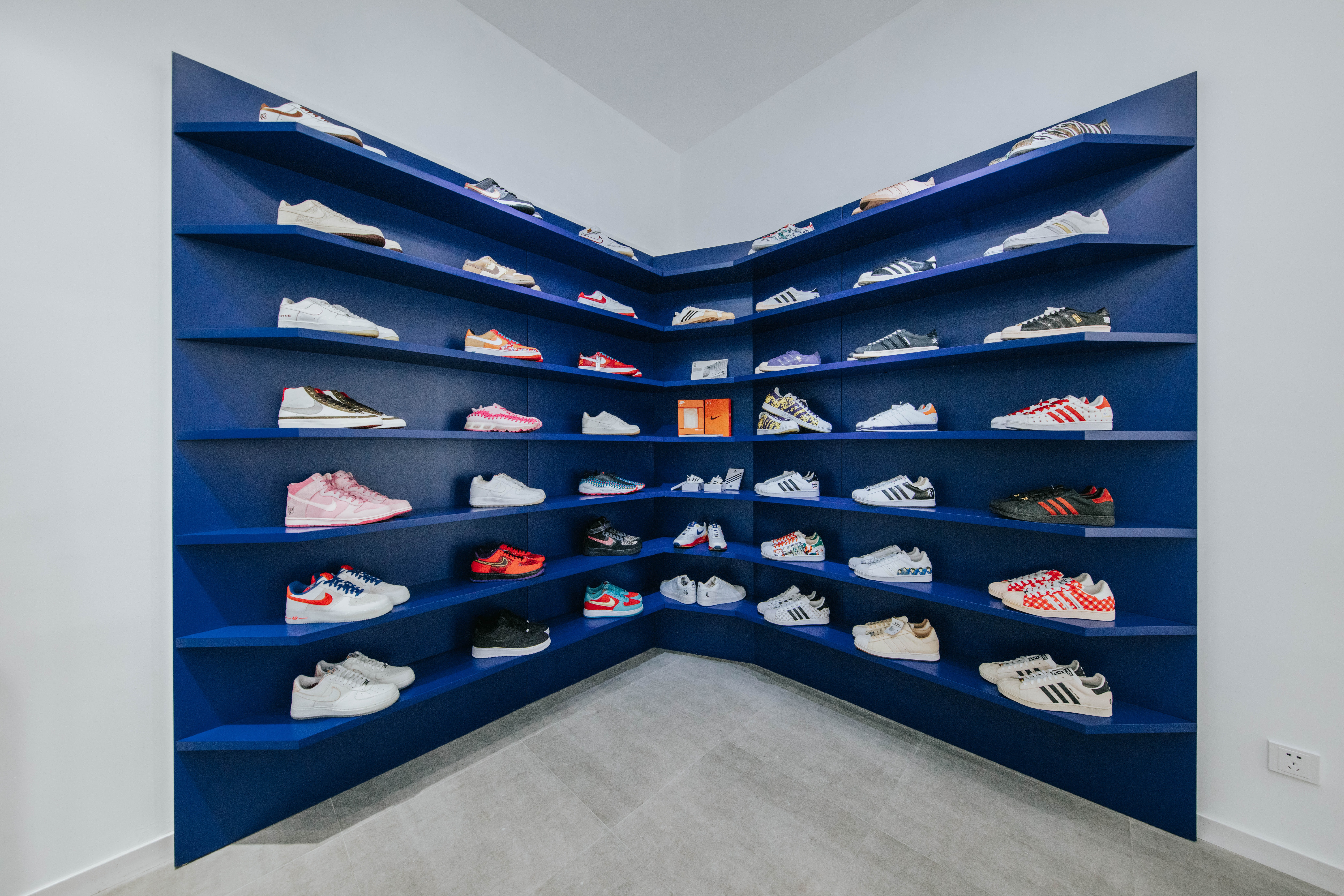 上海球鞋店铺 inventory pool 开设全新空间