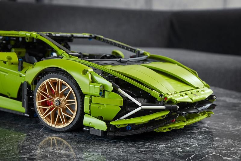 LEGO Technic 推出 Lamborghini 最新混能超跑 Sian 的積木模型