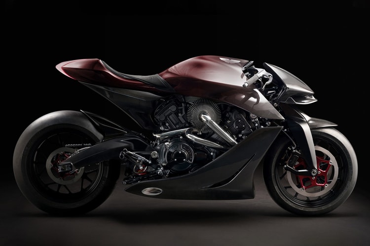 Aston Martin 攜手 Brough Superior 打造限定 100 輛全新電單車 AMB 001