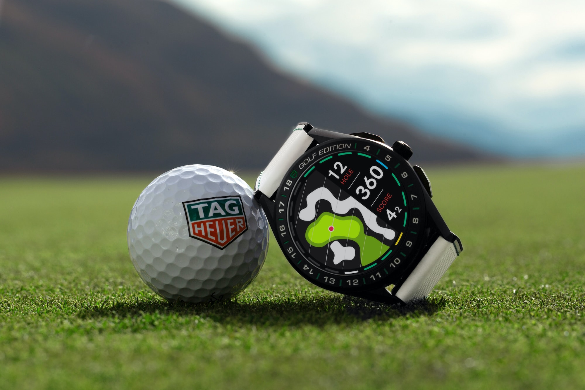 TAG Heuer 推出全新 Connected 智能腕表高尔夫版