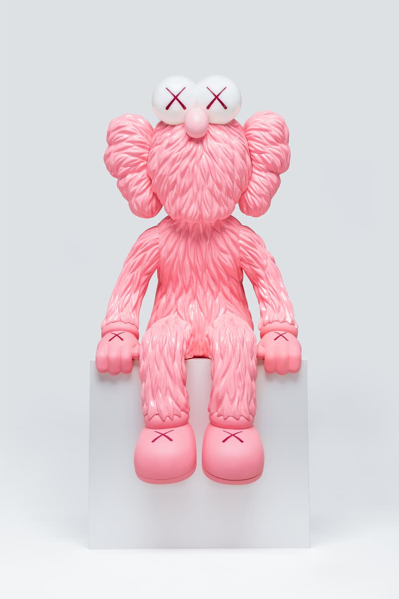 KAWS 聯結 AllRightsReserved 推出全新 KAWS SEEING(Pink)LED 座燈