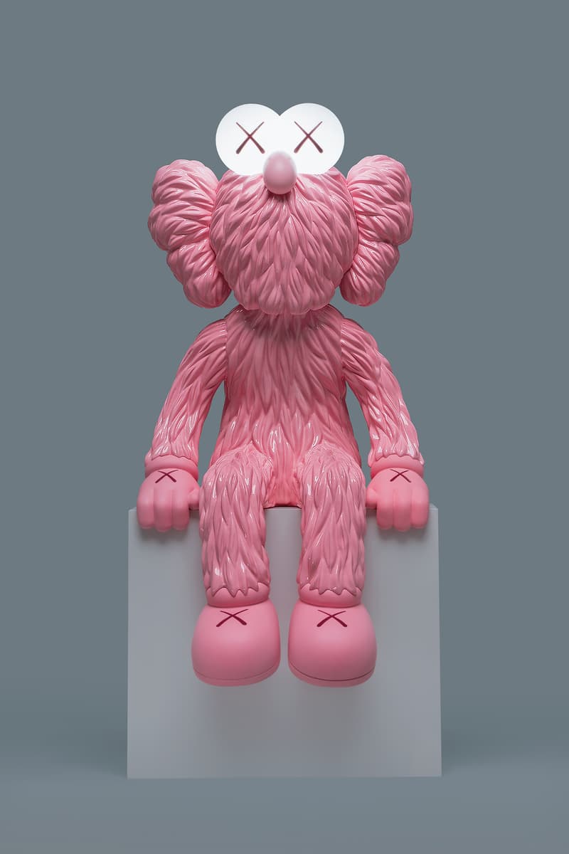 KAWS 聯結 AllRightsReserved 推出全新 KAWS SEEING(Pink)LED 座燈