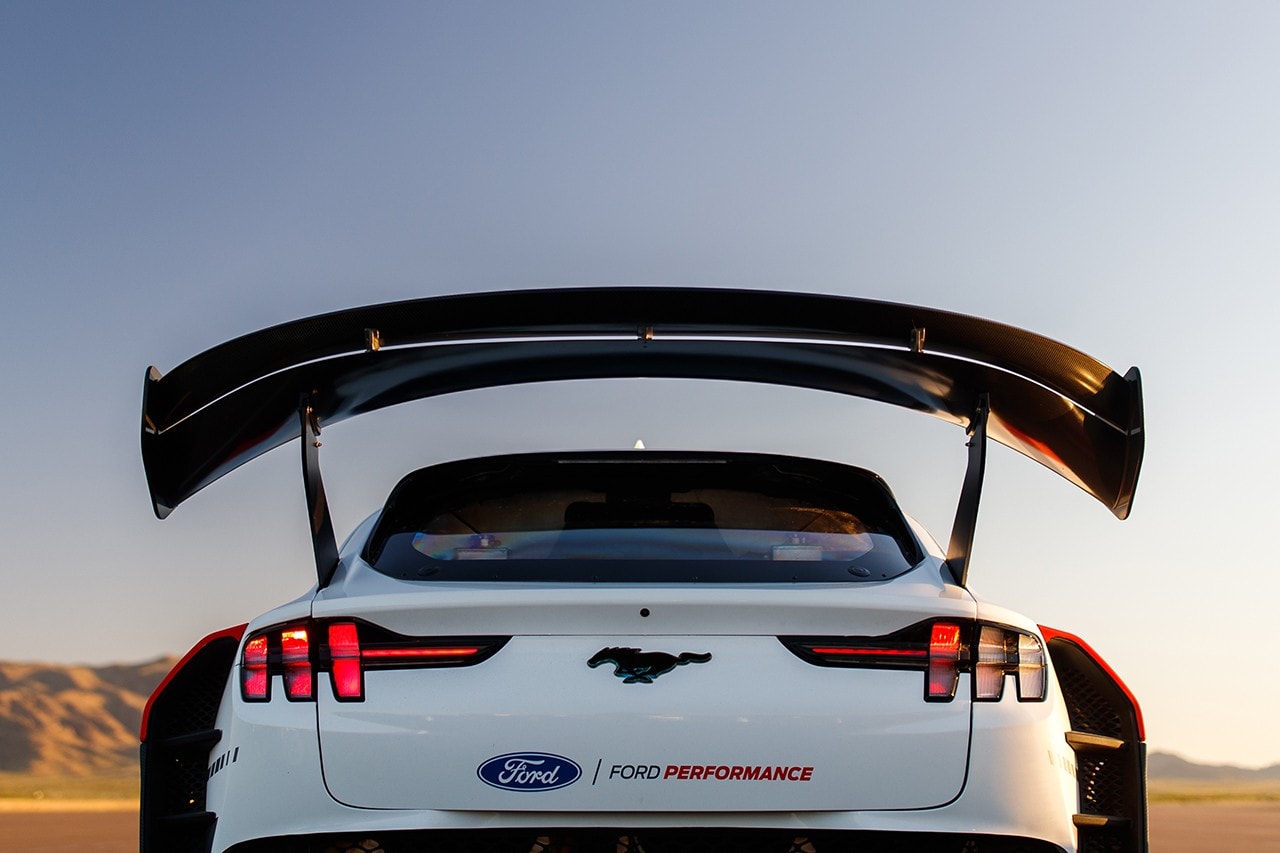Ford 打造 1,400 匹馬力電能 Mustang MACH-E 原型車
