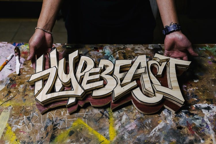 2000 年后的涂鸦发展史：从 Tag 到 Hashtag，数字时代下的涂鸦二十年