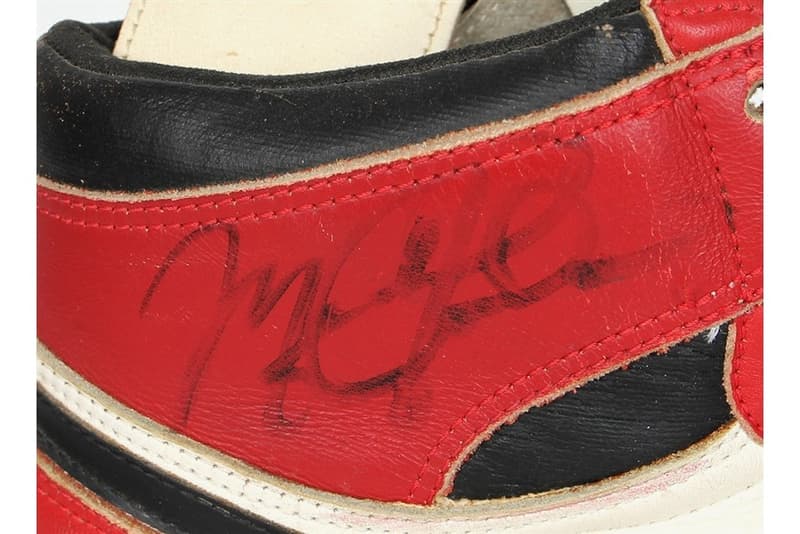 1986 年特殊改裝 Air Jordan 1 以再次出現拍賣
