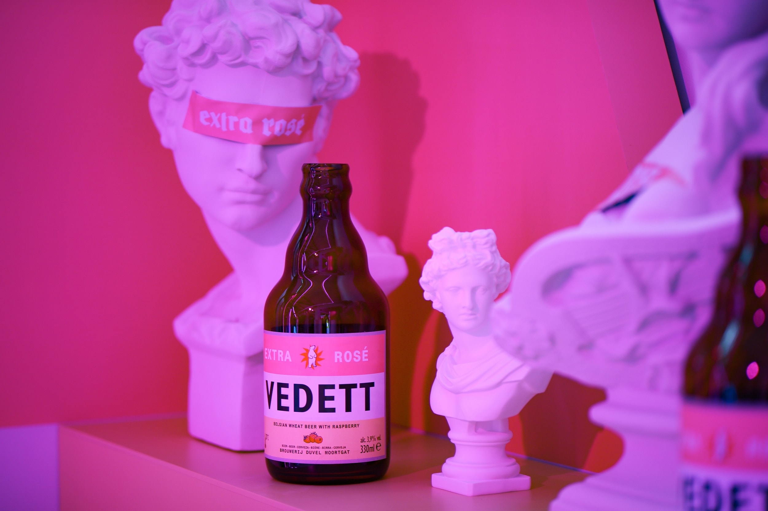 VEDETT 于上海举办 Extra Rosé 玫瑰红啤酒发布派对
