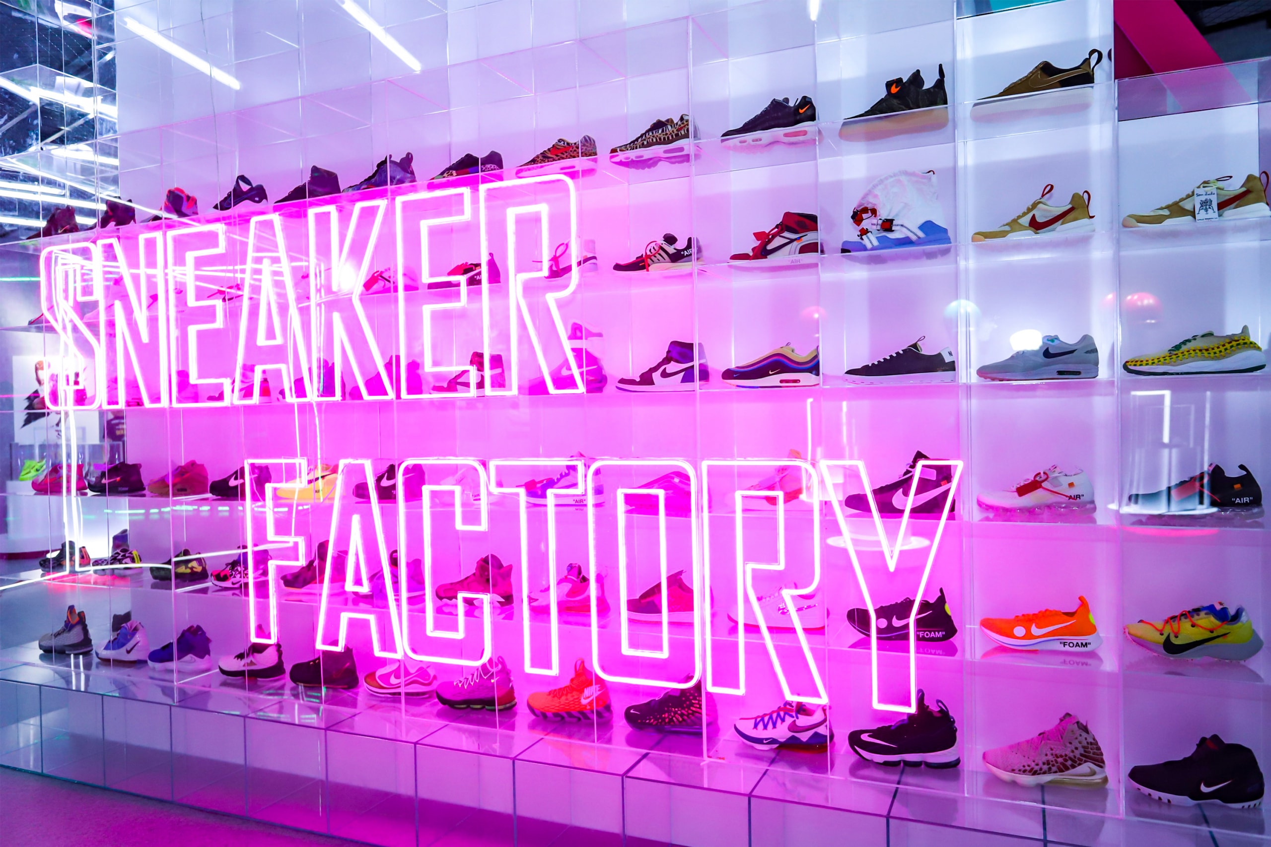 长沙 IFS 「潮鞋工厂」概念潮鞋展创意云集