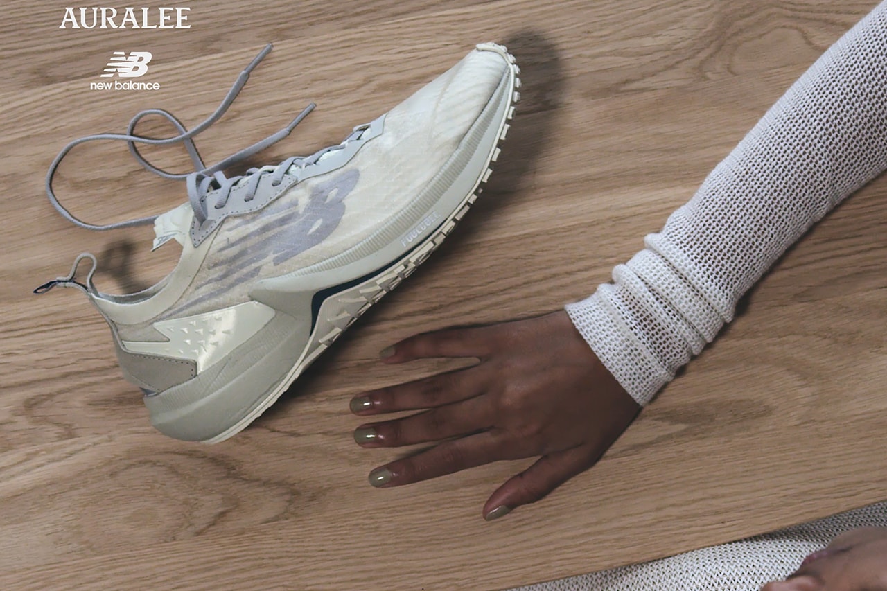 AURALEE x New Balance FuelCell Speedrift với phối màu vàng chanh
