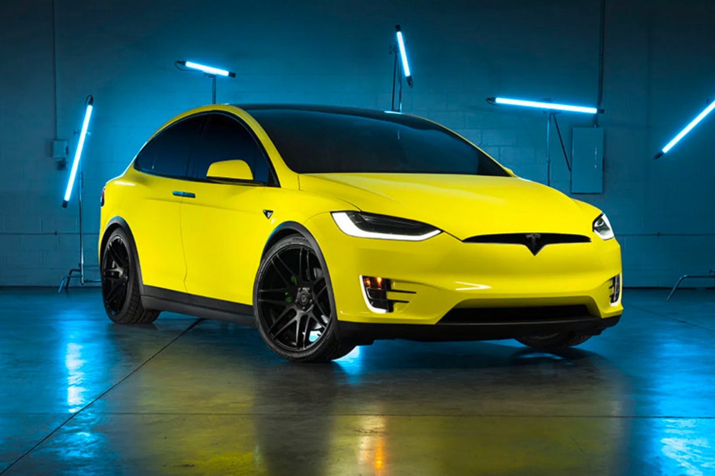 Tesla 正式推出自家原廠車體改色包膜服務