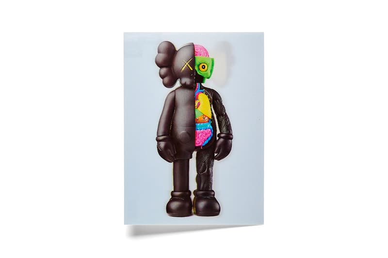 MoMA Design Store 推出全新 KAWS 周邊系列