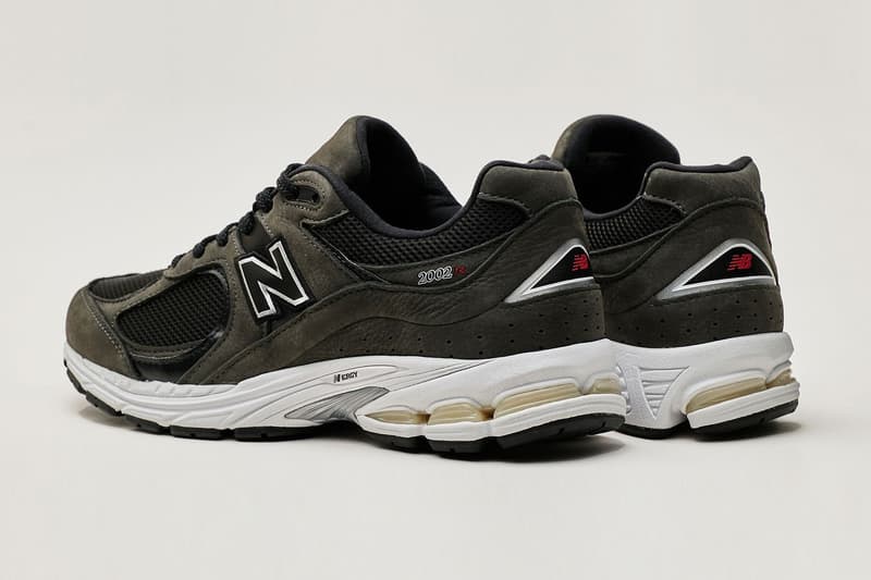 New Balance 經典型號 2002 回歸復刻兩大配色「Grey」&「Black」