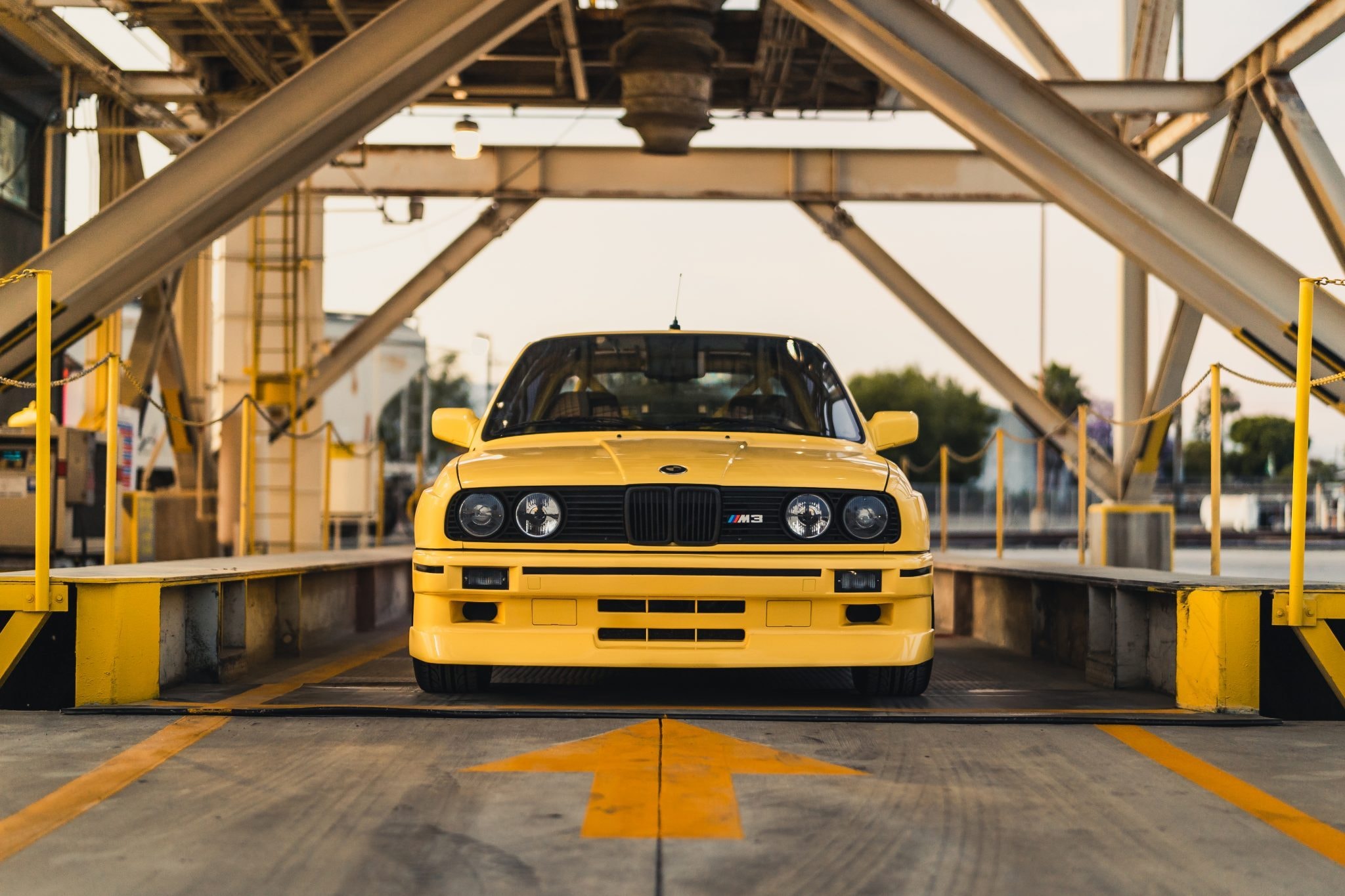 1989 年式樣 BMW E30 M3 改裝車款正式展開拍賣