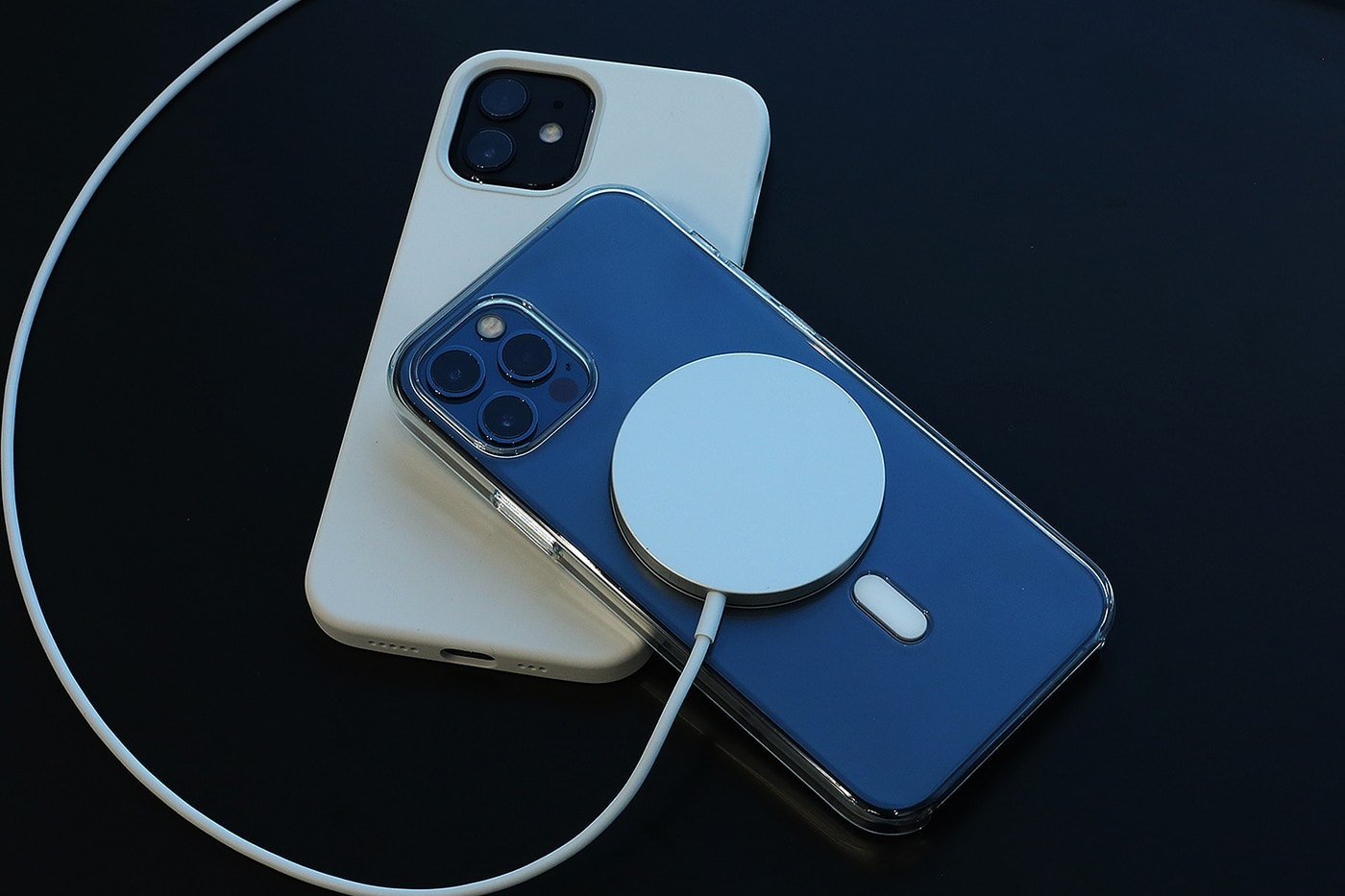 Apple iPhone 12 無線充電器 MagSafe 可適用 Android 智慧型手機