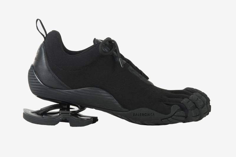 近赏 Balenciaga x Vibram 限量版 Toe 五趾鞋系列