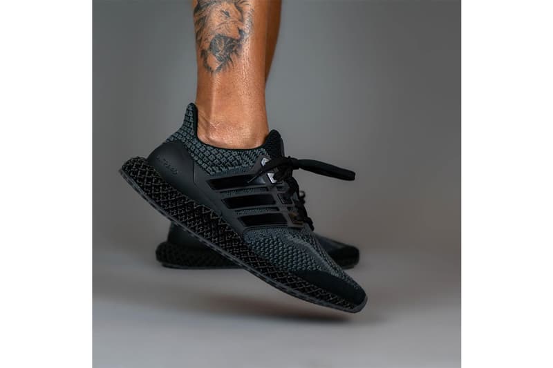 adidas 混種跑鞋 Ultra 4D 全新黑魂配色「Core Black」率先曝光