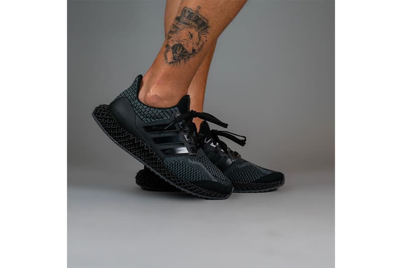 adidas 混種跑鞋 Ultra 4D 全新黑魂配色「Core Black」率先曝光