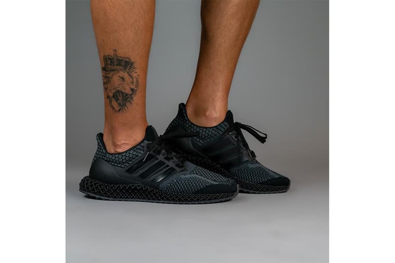 adidas 混種跑鞋 Ultra 4D 全新黑魂配色「Core Black」率先曝光