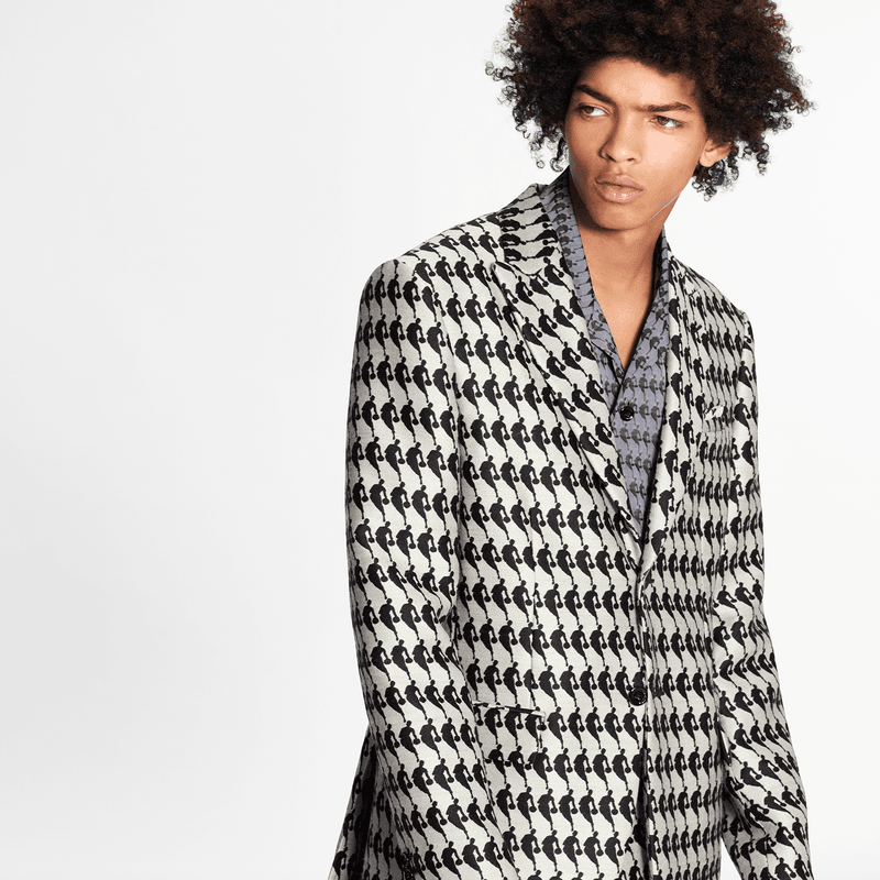 Louis Vuitton x NBA 最新聯名系列與歐布萊恩總冠軍獎盃旅行箱正式發佈