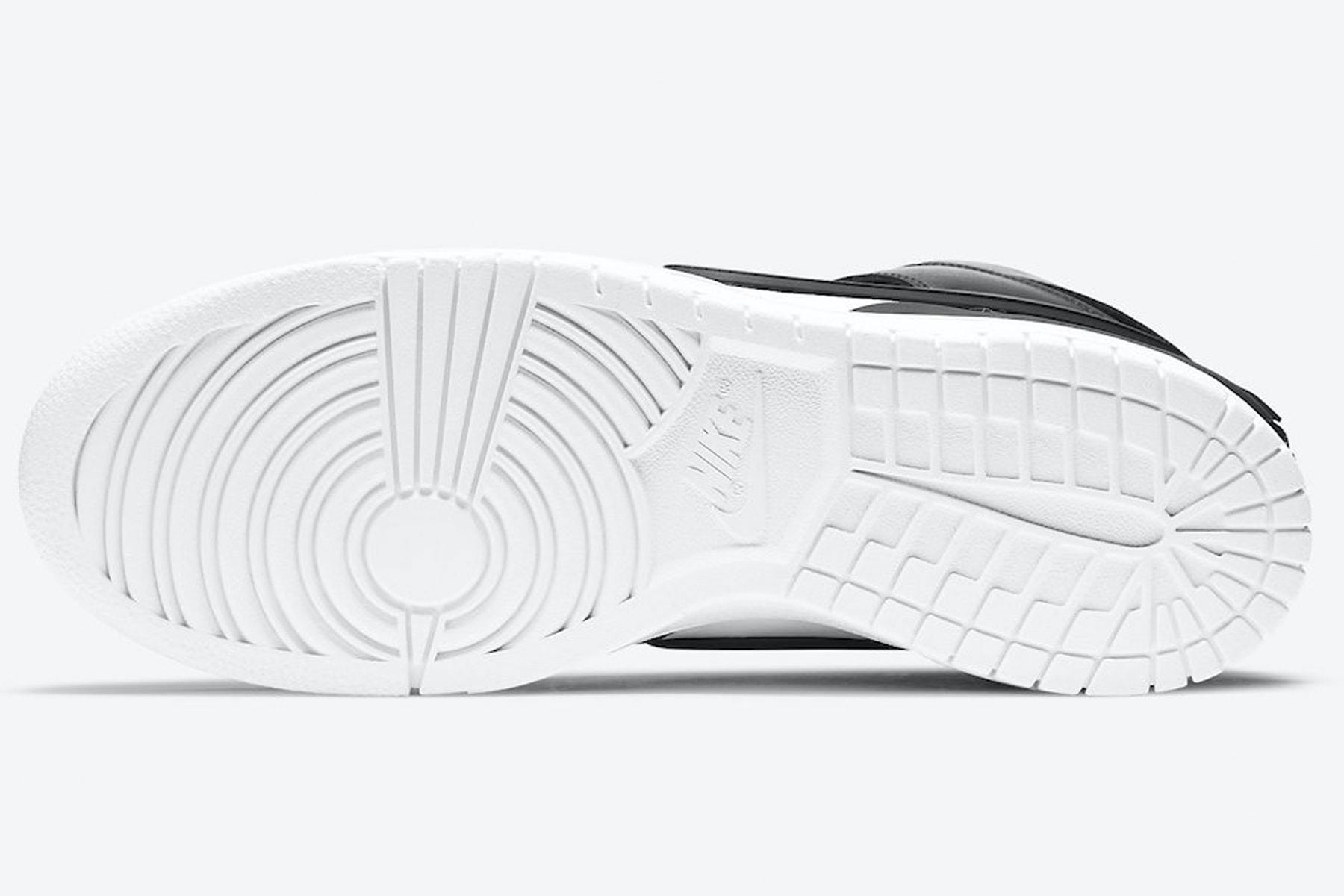 AMBUSH x Nike Dunk High 全新聯乘鞋款黑白配色官方圖輯、發售日期正式公開
