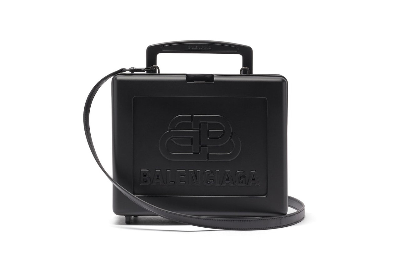 Balenciaga 推出要價 $1,980 美元手提午餐盒