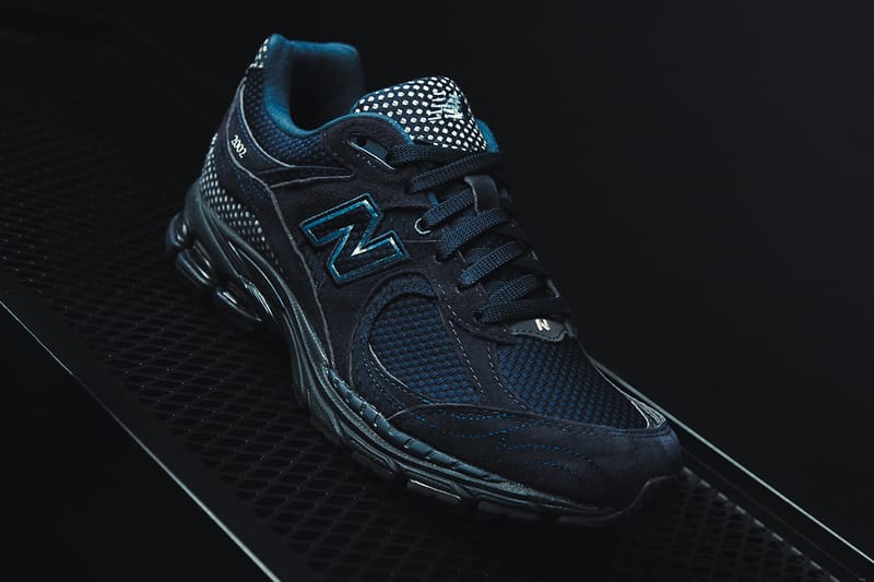 清晰近賞 COSTS x FDMTL x New Balance 2002R 全新聯乘鞋款