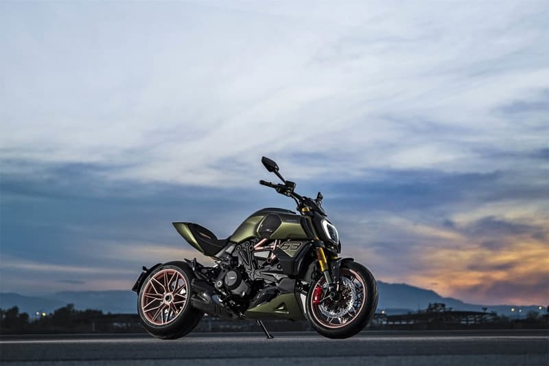 Lamborghini 攜手 Ducati 打造 Diavel 1260 別注電單車