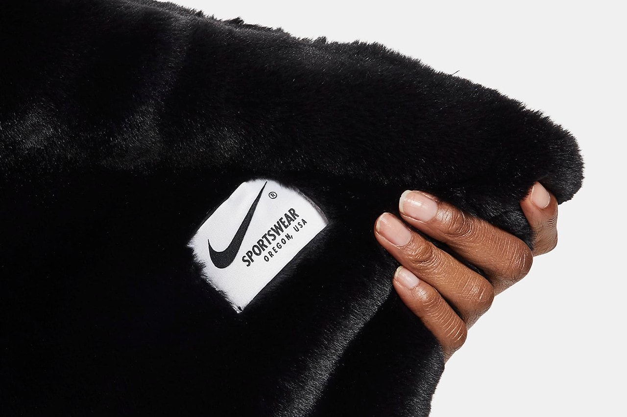 Nike 推出全新巨型 Swoosh Logo 毛毯