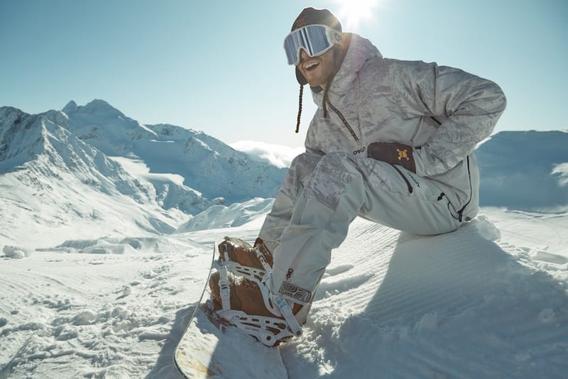 Oakley 携手职业单板滑雪运动员 Stale Sandbech 打造联名系列