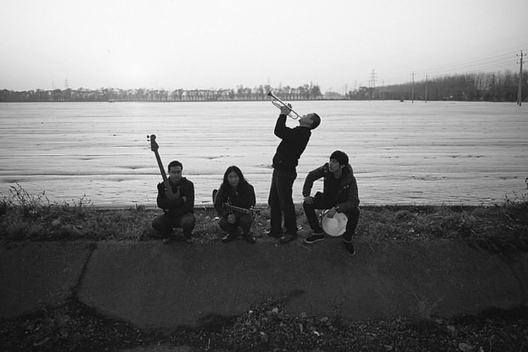 《万能青年旅店》十周年,他们代表了不止一代人的精神状态 | Cover Art