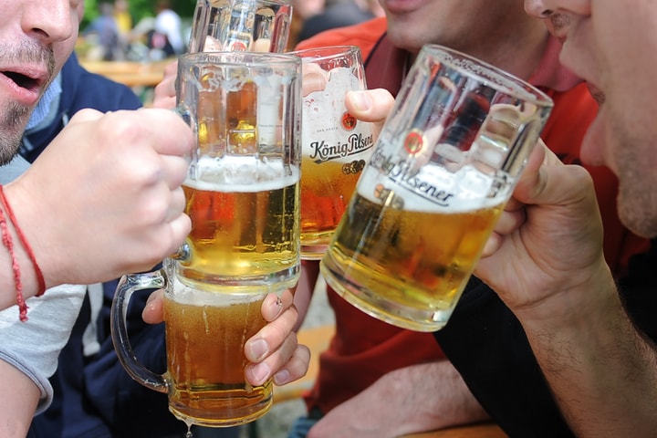 https%3A%2F%2Fhypebeast.com%2Fwp-content%2Fblogs.dir%2F4%2Ffiles%2F2020%2F11%2Fuhn-canadian-discovery-new-way-reverse-alcohol-intoxication-0-1.jpg?w=720&cbr=1&q=90&fit=max
