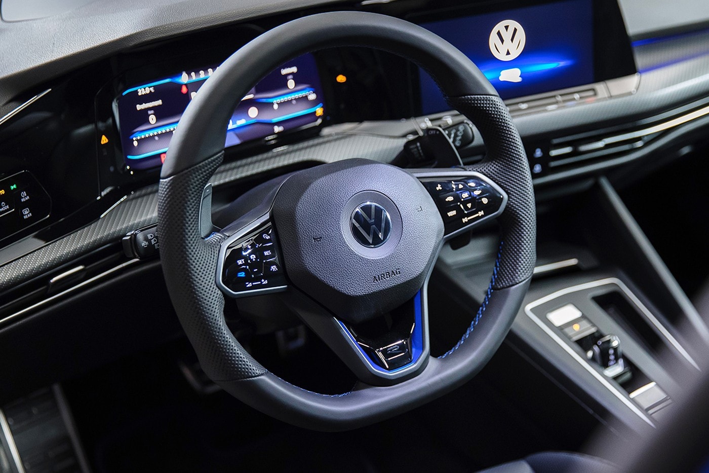 Volkswagen 正式發表全新 2022 年式樣 Golf R 車款