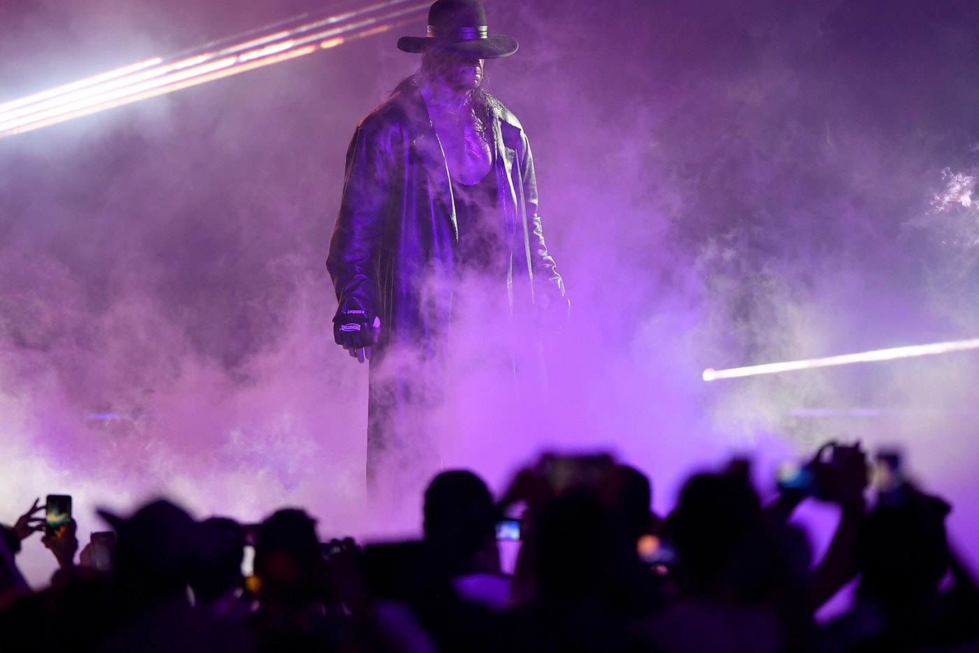 揮別 30 年摔角舞台－WWE 傳奇選手 The Undertaker 正式宣佈退休