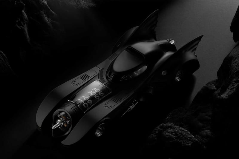 瑞士製錶工作室 Kross Studio 打造 Batmobile 桌鐘