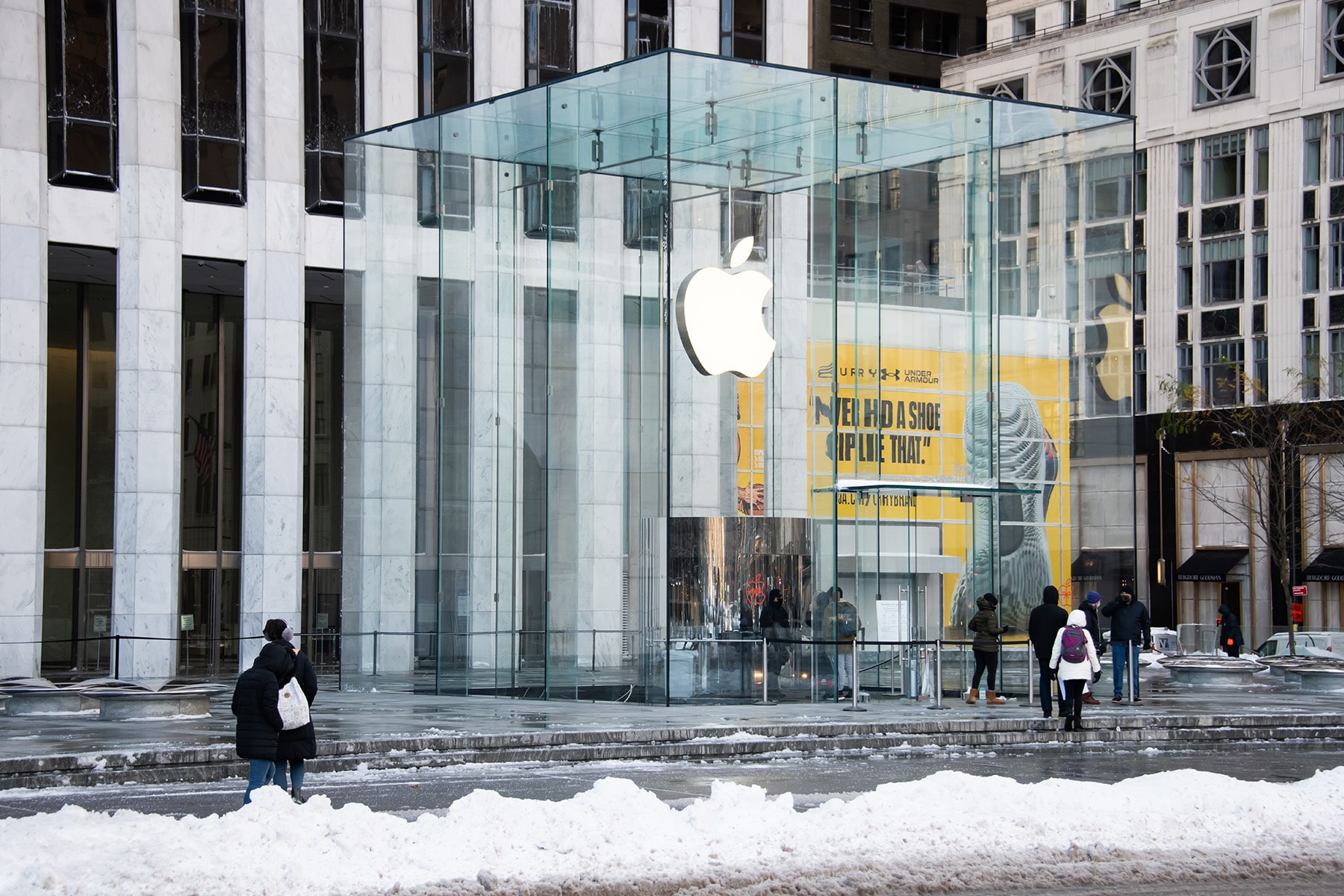 Apple 暫時關閉全球各地近 100 家直營店舖