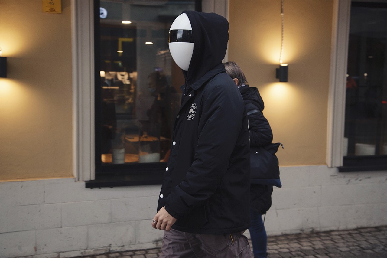Blanc 推出激似電音雙人組「Daft Punk」風格造型防護面罩