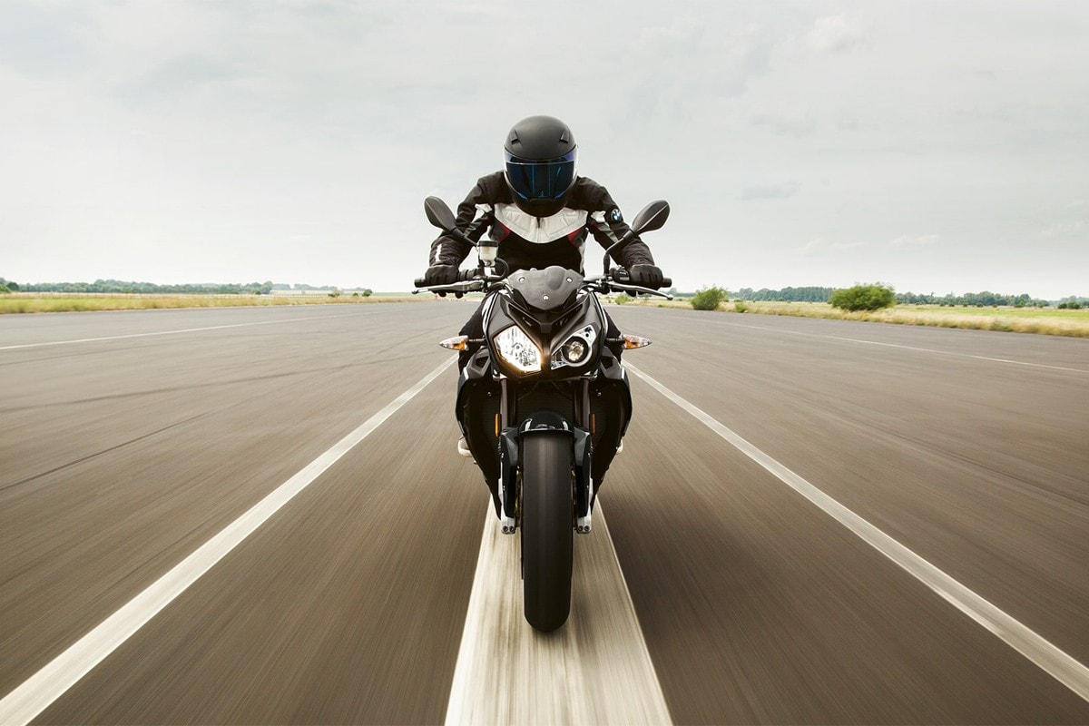 BMW Motorrad 發表 2021 年式樣 S 1000 R 車款