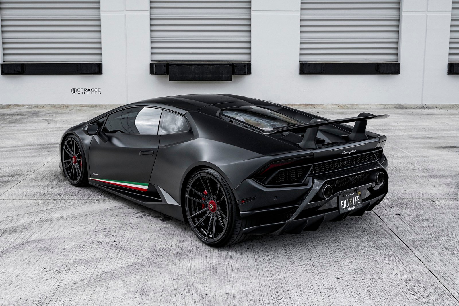 SelfMade Motorsports 打造 Lamborghini Huracan Performante 渦輪強化改裝車型