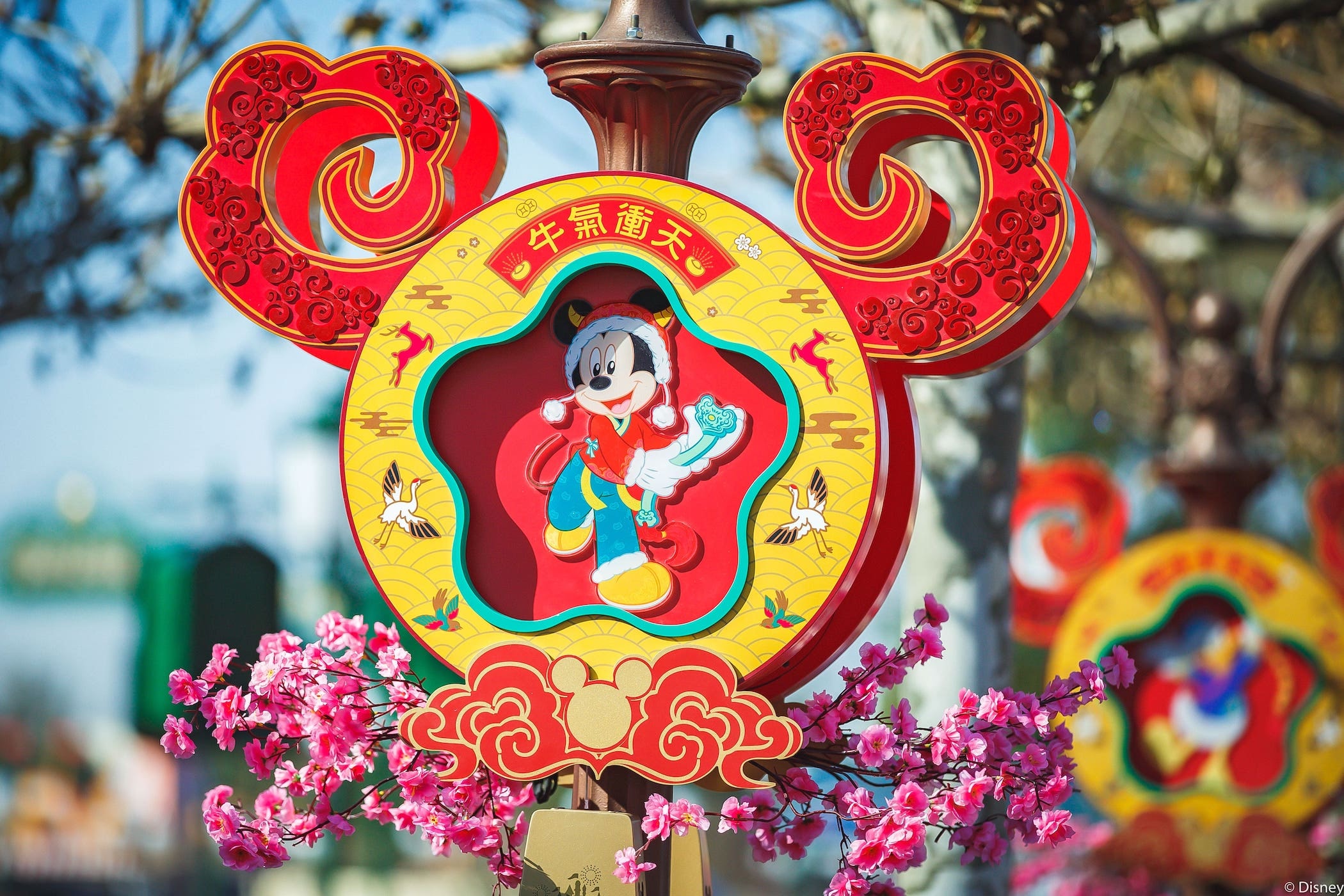 上海迪士尼度假区以传统年俗邀游客共庆新春佳节