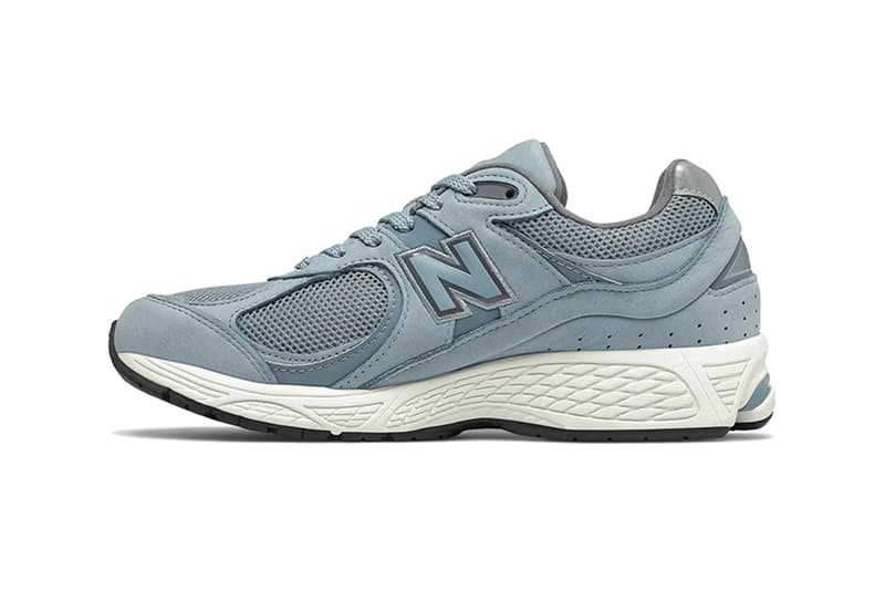 New Balance 2002R 推出灰藍兩款全新配色