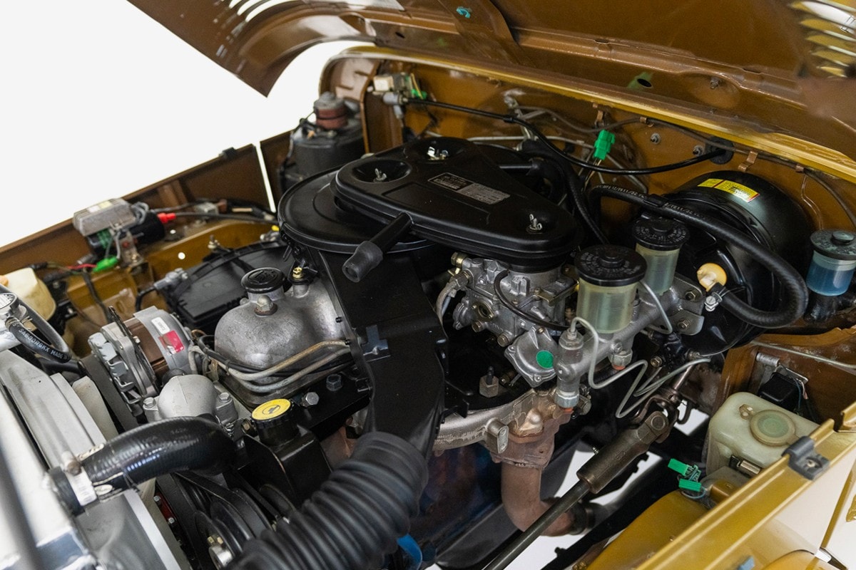 Classic Car Studio 完整修復 1976 年式樣 Toyota FJ40 經典越野車