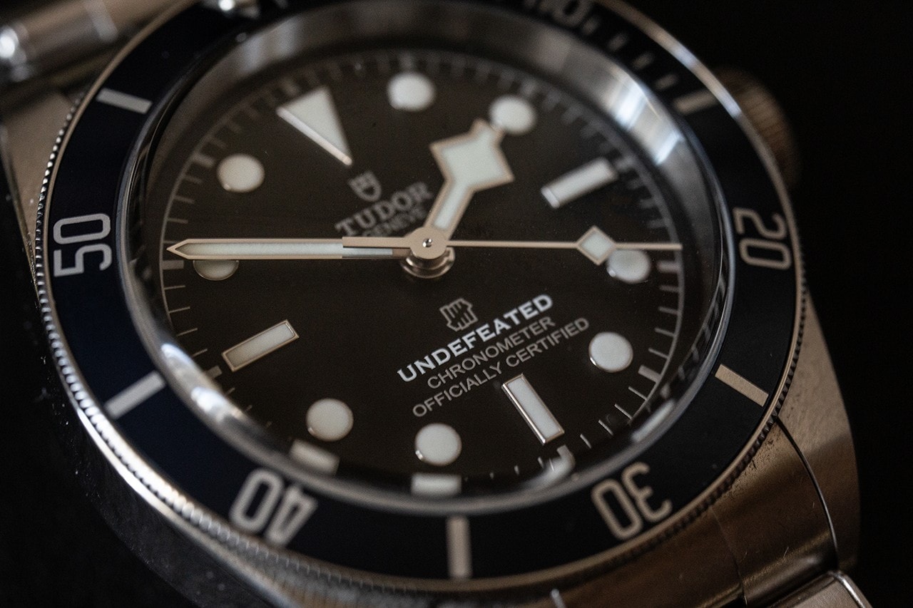 Tudor 攜手 UNDEFEATED 打造全新聯乘 Black Bay 腕錶