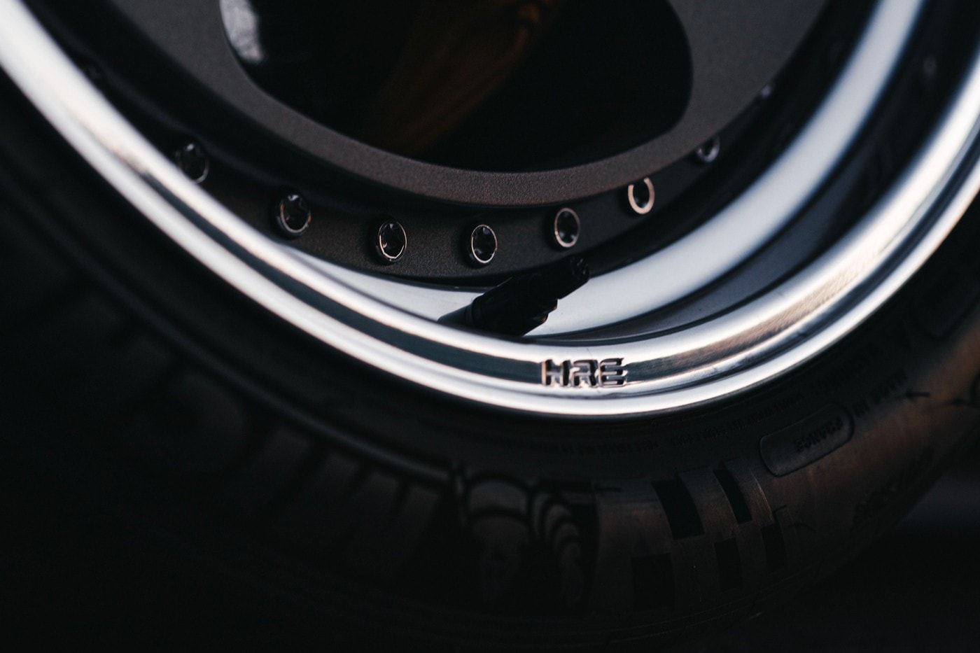HRE Wheels 發表全新復古風格系列輪框新作