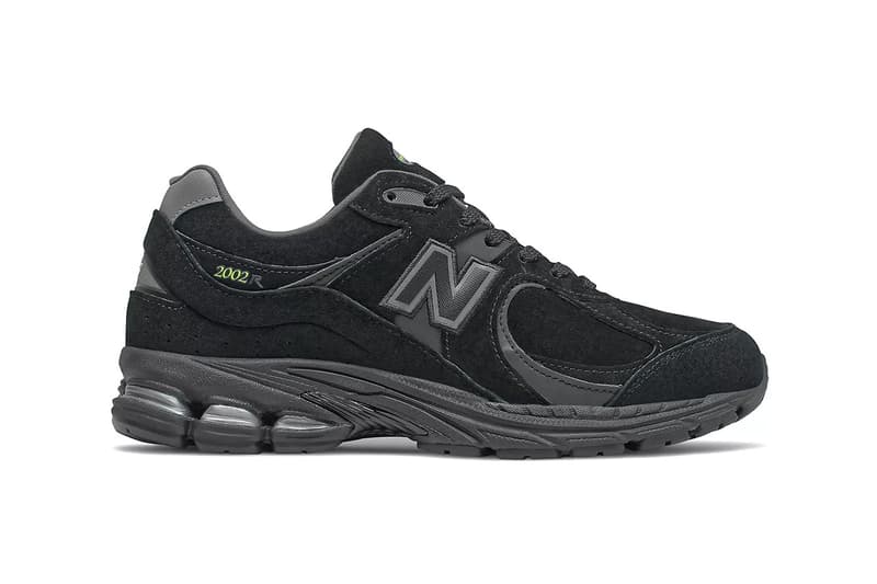 New Balance 2002R 黑魂配色版本正式登場