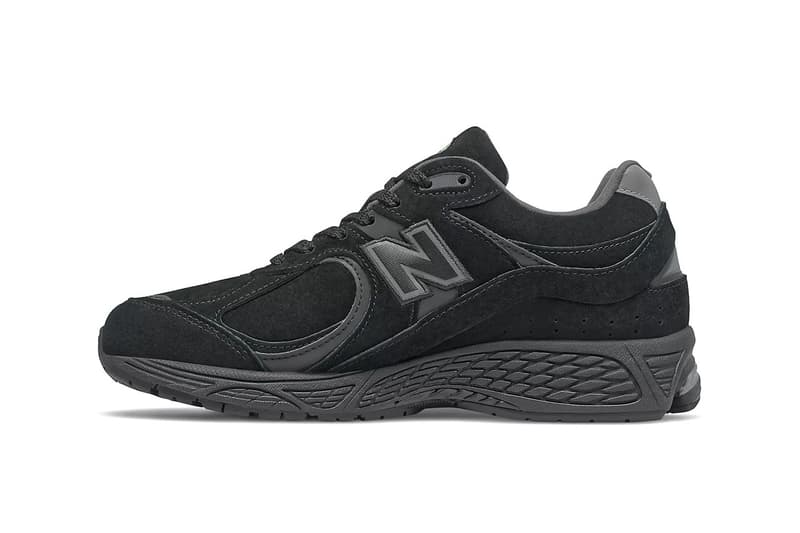 New Balance 2002R 黑魂配色版本正式登場