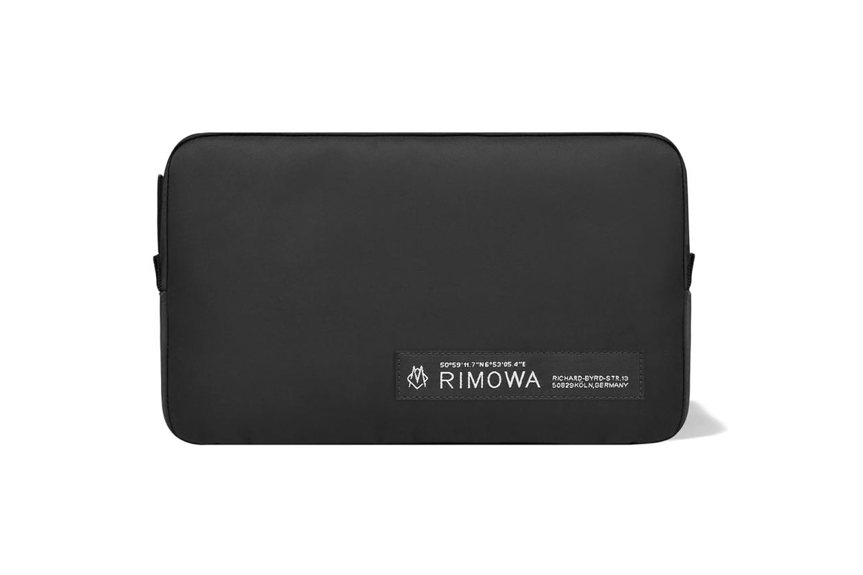 RIMOWA 推出首个旅行配件系列